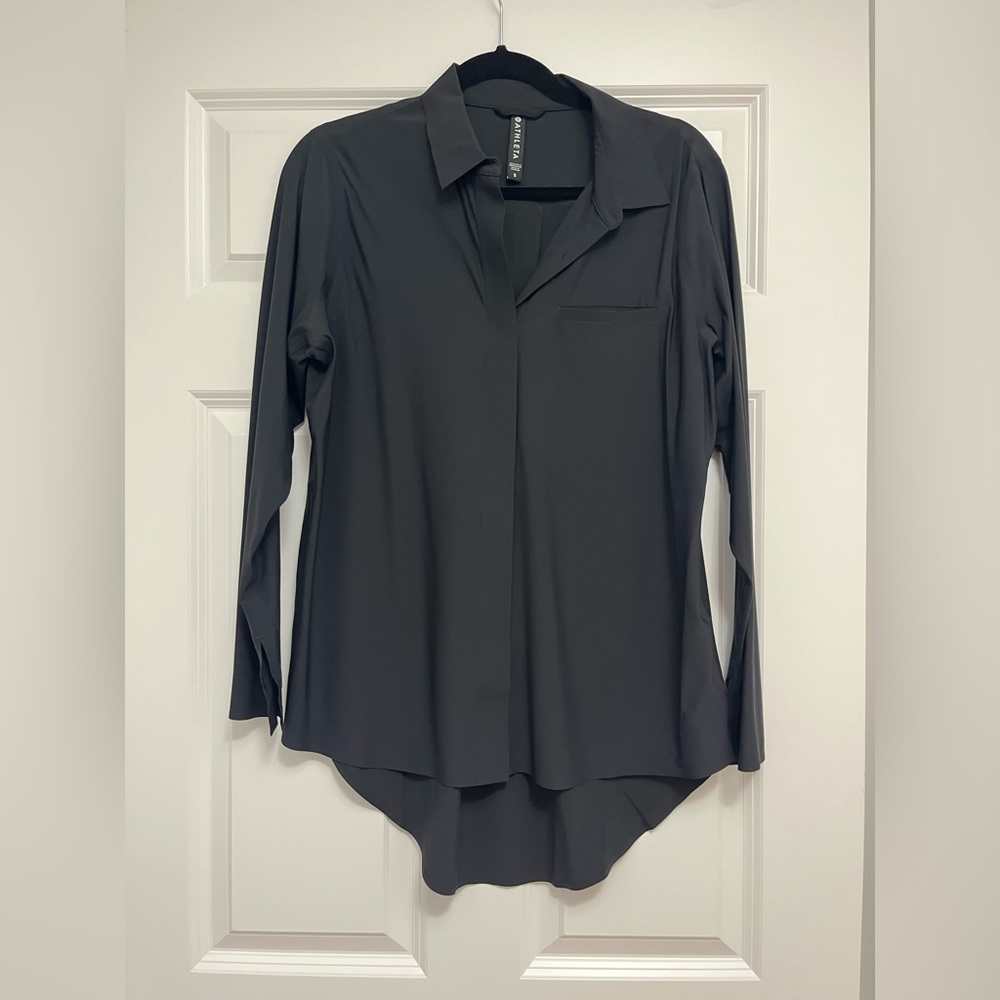 NWOT Athleta Urbanite shirt, black, small